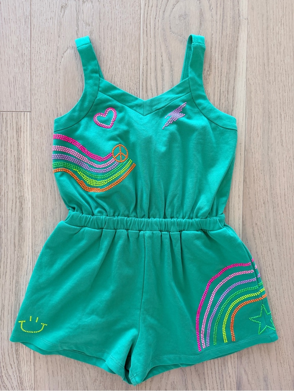 NWOT HANNAH BANANA Green
Rainbow Heart Studded Shorts Romper
Girls Sz 7